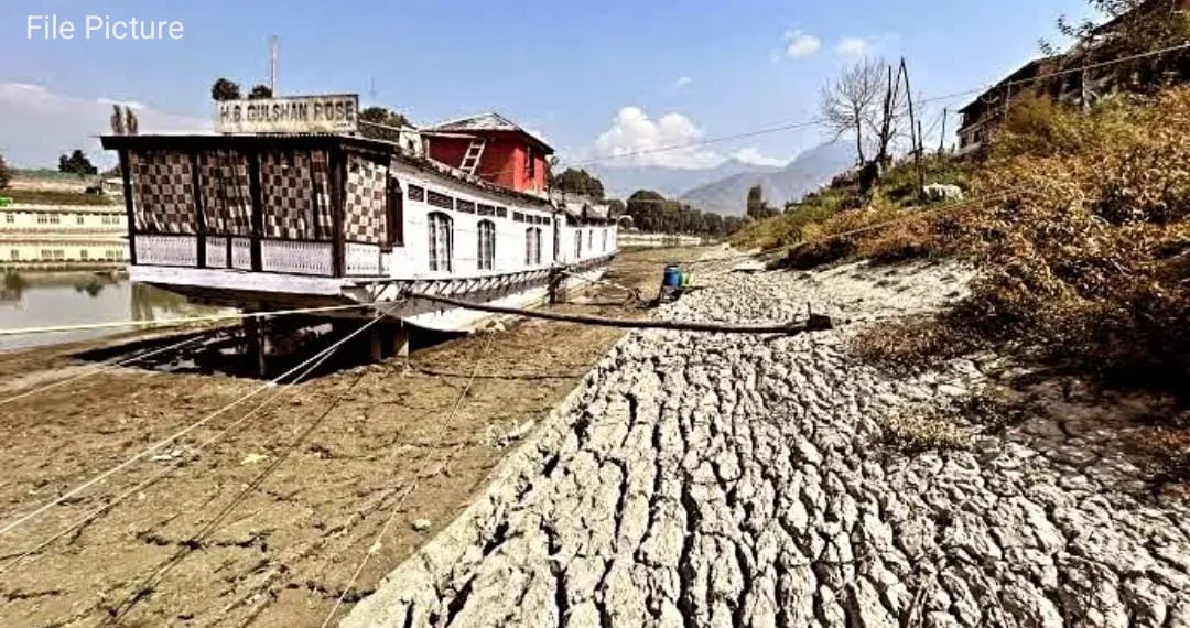 Dry Spell Shrinks J&K’s Water Bodies After 86% Rainfall Deficit
