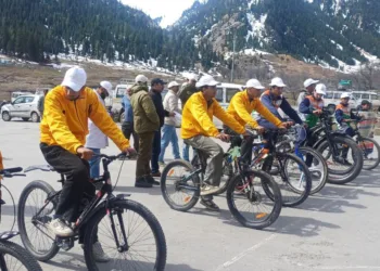 DYSS Organises Cycle Rally to Promote Road Safety in Gurez