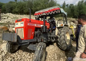 Joint Operation Cracks Down on Illegal Sand Mining in Sukhnag Nallah, One Tractor Seized