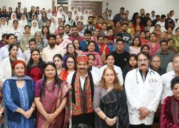 Magician Muthukad spellbinds differently-abled in Jammu