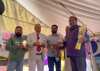 Khwaja Farooq Renzushah Hails Alhuda Malora School for Fostering Spiritual Renaissance and Unity in Kashmir