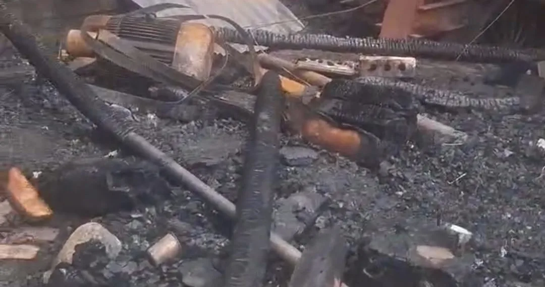 Massive Fire Guts Mir Saw Mills in Hayatpora Beerwa, Losses Estimated at 40 Lakh