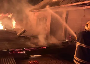 Massive Fire Gutts House, Crockery Shop in HMT Srinagar