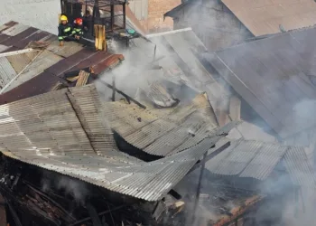 Fire Engulfs Several Houses Khayam Srinagar