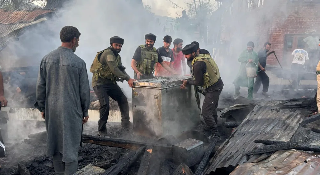 Fire Damages Two Houses in Srigufwara, Anantnag