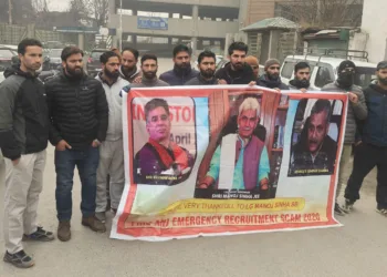 Firemen Recruitment Scam: Aspirants Laud LG Sinha, Raina; Protests Continue Seeking Full Accountability