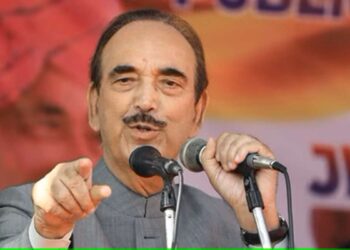 Ghar Wapsi: Ghulam Nabi Azad likely to return to Congress ahead of J&K polls