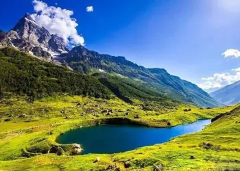 THE YOUTH OF GUREZ VALLEY: DREAMS BEYOND THE MOUNTAINS