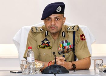 “Truth, Non-Violence, Peace”: IGP Kashmir Sujit Kumar Extends Gandhi Jayanti Greetings