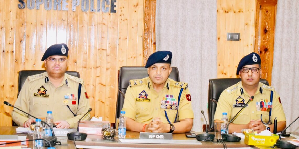 IGP Kashmir Reviews Security Grid, Counter-Terrorism Preparedness In Baramulla, Sopore