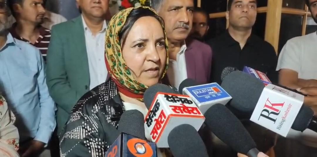 Govt Working on Opportunities for Professional Degree Holders, Says Sakina Itoo