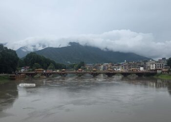 “Jhelum May Touch Danger Level, But No Flood Threat at All”: Officials