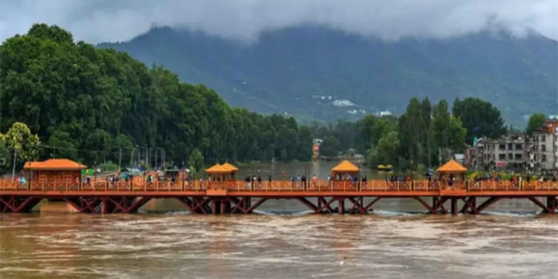 Jhelum Water Levels Rise, Level Receding at Sangam; Officials Assure No Immediate Threat