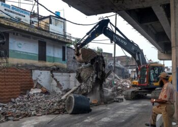 Over A Dozen Shops Demolished In Jammu’s Satwari For Highway Expansion