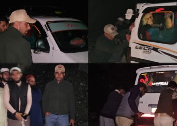 Keran Police Rescues Stranded Passengers During Late Night Emergency