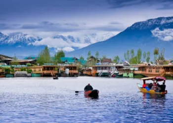 Kashmir: A Timeless Symphony of Beauty, Peace and Border Tourism