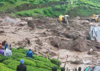 At least 123 dead, 128 injured in Kerala landslides; rescuers race against time to find survivors