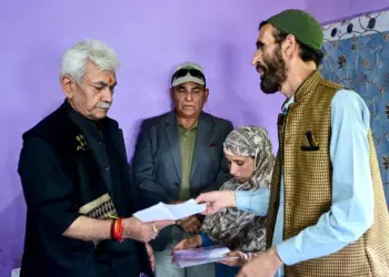 LG Manoj Sinha Visits Family of Pahalgam Attack Victim, Hands Over Job Letter to Widow