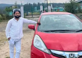 Lineman Dies After Falling from Electric Pole in Hawal Srinagar