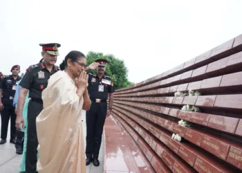 Lt Gen Pushpendra Singh Assumes Charge as Vice Chief, Pays Tribute to IPKF Martyrs