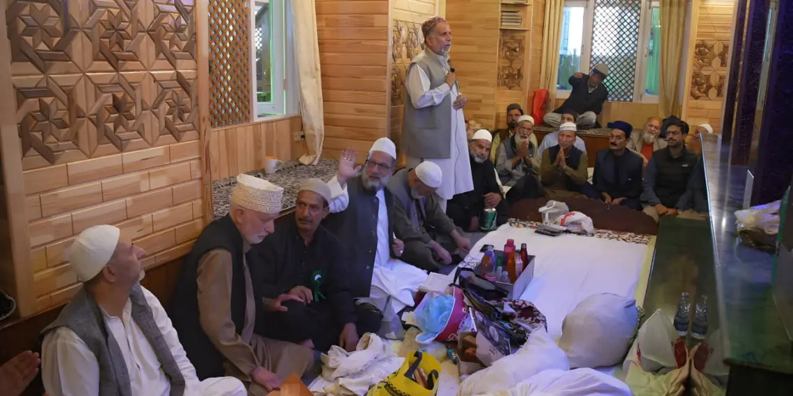 زیارت قطب عالم حضرت بہاؤالدین گنج بخشؒ، قطب الدین پورہ نوہٹہ سرینگر میں محفلِ میلادِ مسعود ﷺ کا انعقاد