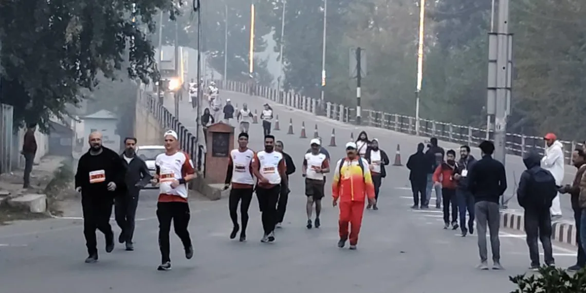 CM Omar, Actor Sunil Shetty Flag Off Kashmir Marathon 2.0 with Over 1500 Participants