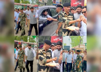 Maroof Khan Celebrates Independence Day with Jawans at R.S. Pura Border