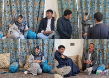 Mehbooba Mufti Visits Journalist Yahya Sultan’s Residence, Offers Condolences