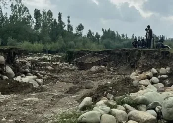 Crackdown on Illegal Mining in Budgam’s Sukhnag Nallah