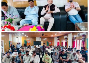 BJP Holds District Mainorty Morcha Pulwama Review Meeting with Genral Secretary Mohmmad Anwar Khan in¹ Pulwama