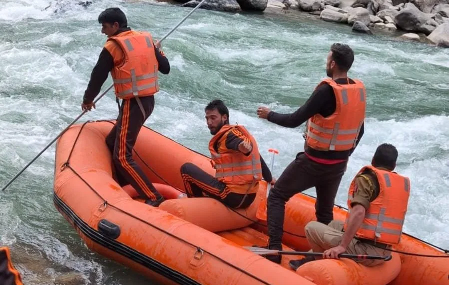 Search Operation Continues for Second Day in Kishanganga River to Trace Missing Man in Teetwal Karnah