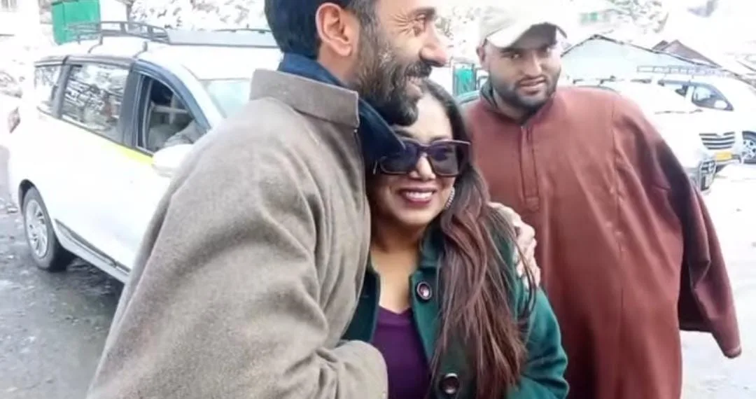 Pahalgam Cab Driver Wins Praise for Returning Lost Bag to Tourist