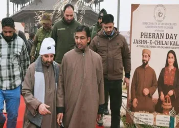 Handicrafts & Handloom Department Celebrates Pheran Day to Mark Start of Chilai-e-Kalan in Srinagar