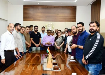 PIB J&K Media Delegation to Mumbai Visits IIT Bombay and Department of Atomic Energy