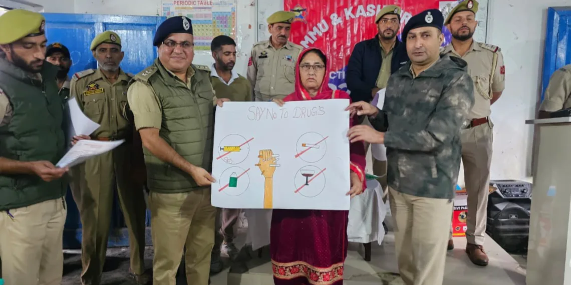 “Brushes Against Drugs”: J&K Police Hosts Youth Painting Drive to Promote Drug-Free Living