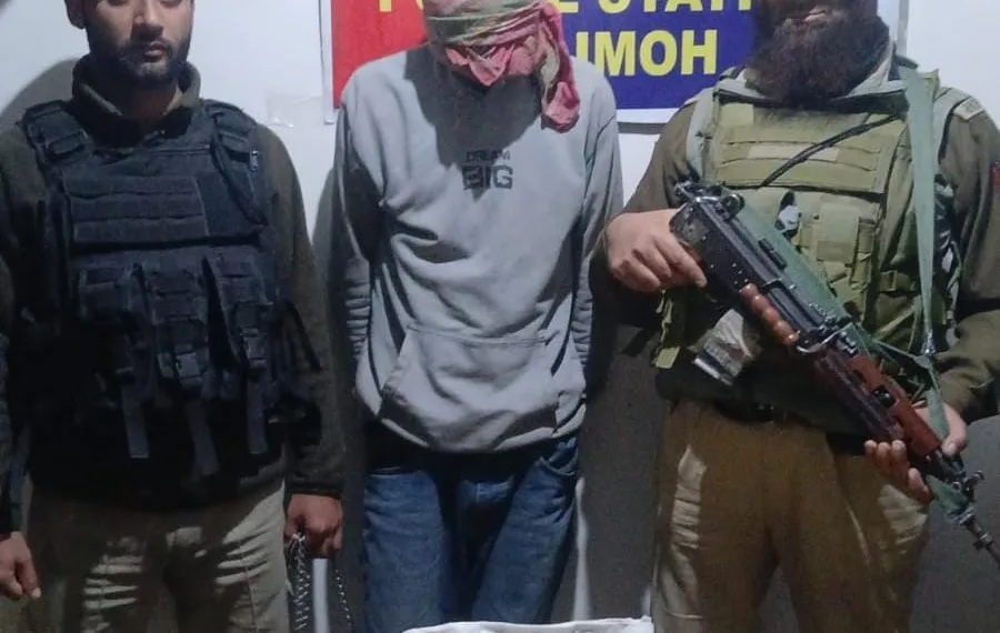 Intensified Crackdown Against Drug Peddlers Continues in Kulgam; One More Arrested, Contraband Seized