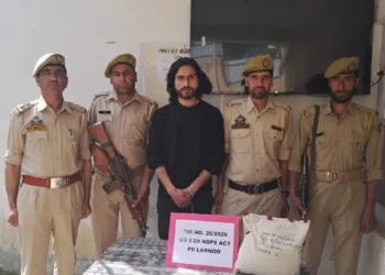 Anantnag Police Arrest Drug Peddler, Seize 1.442 Kg Ganja in Larnoo; FIR Registered