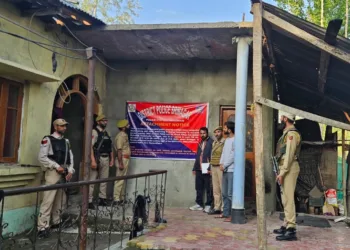 Srinagar Police Seals ₹1.5 Crore Illegally Acquired Property of Drug Peddler Under NDPS Act