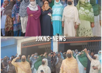 Mid-Day Meal Cooks in Dangerpora Protest Over Unpaid Wages, Demand Hike in Honorarium