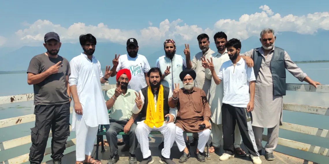 SBSP Leaders Visit Wular Lake in Bandipora’s Bangladesh Village to Revive Halted Tourism