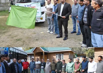 SDM Zainapora Flags Off Exposure Visit for Village Watershed Committees Under NABARD Spring Shed Project