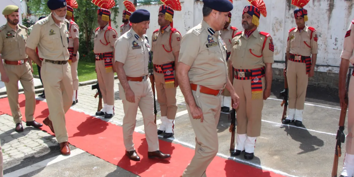 “No Room for Lapses”: DIG Railways Conducts High-Level Security Review in Kashmir, Praises Vande Bharat Security Management