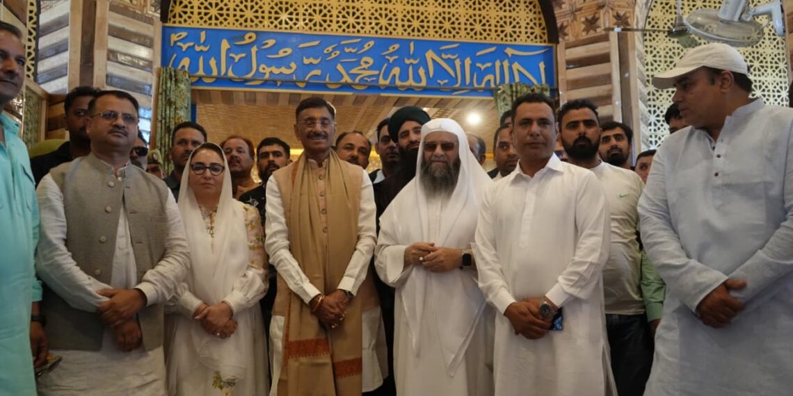 Union MoS Defence Sanjay Seth Applauds Hazratbal Redevelopment, Commends Dr Darakhshan Andrabi’s Leadership
