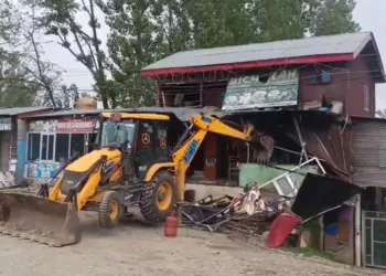 Crores Worth Illegal Drug-Linked Properties Razed Along NH-44 in Anantnag Crackdown