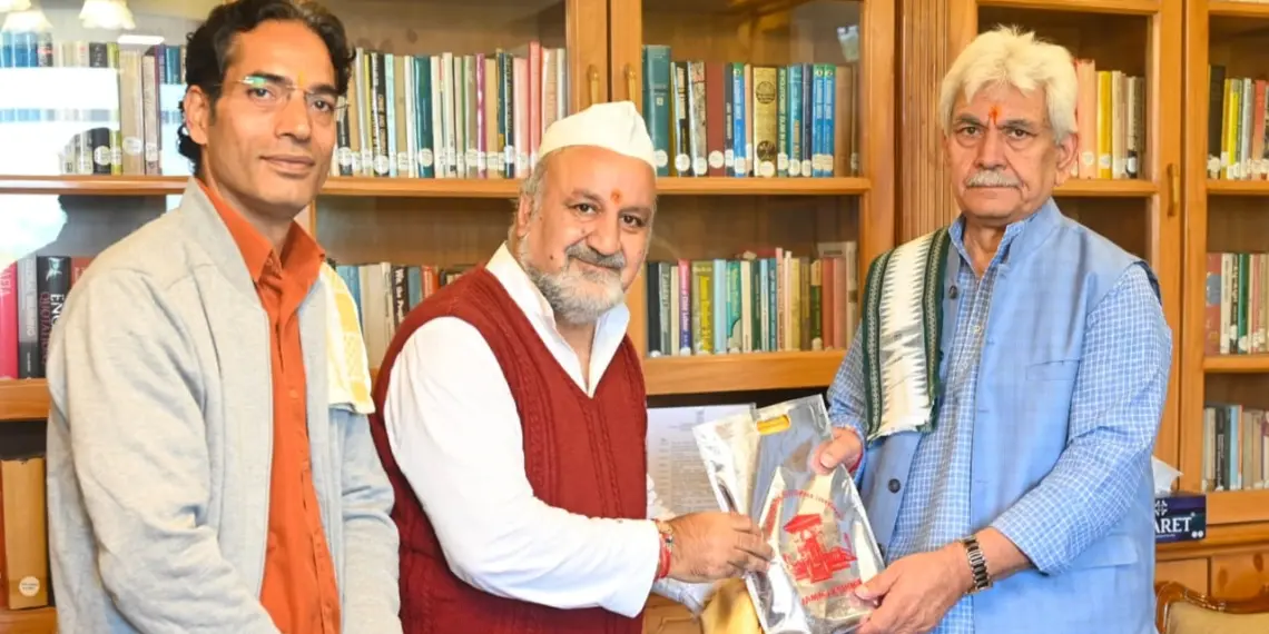 Save Sharda Committee Chairman Ravinder Pandita Meets LG Manoj Sinha; Discusses Development of Sharda Temple, Teetwal