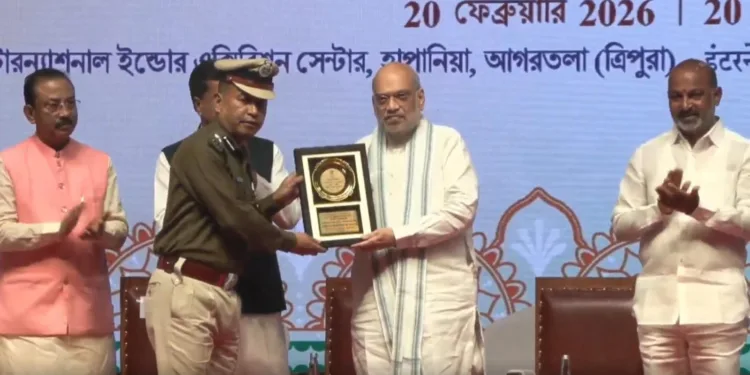 132 Bn CRPF Srinagar Bags National ‘First Prize’ in Official Language Award; Amit Shah Presents Trophy in Agartala