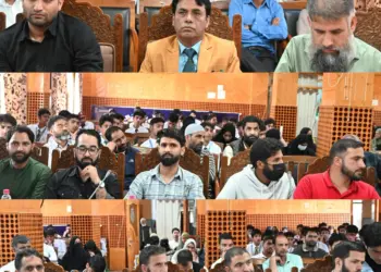 Shopian Prepares for Janbhagidari Abhiyan; Officials Briefed on Service Delivery Goals