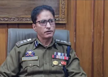 Traffic Chaos in Srinagar as School, Office Timings Collide: SSP Traffic City Sgr