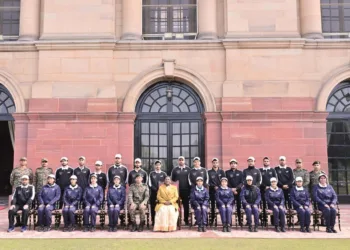 College Students from Poonch Met President of India During National Integration Tour