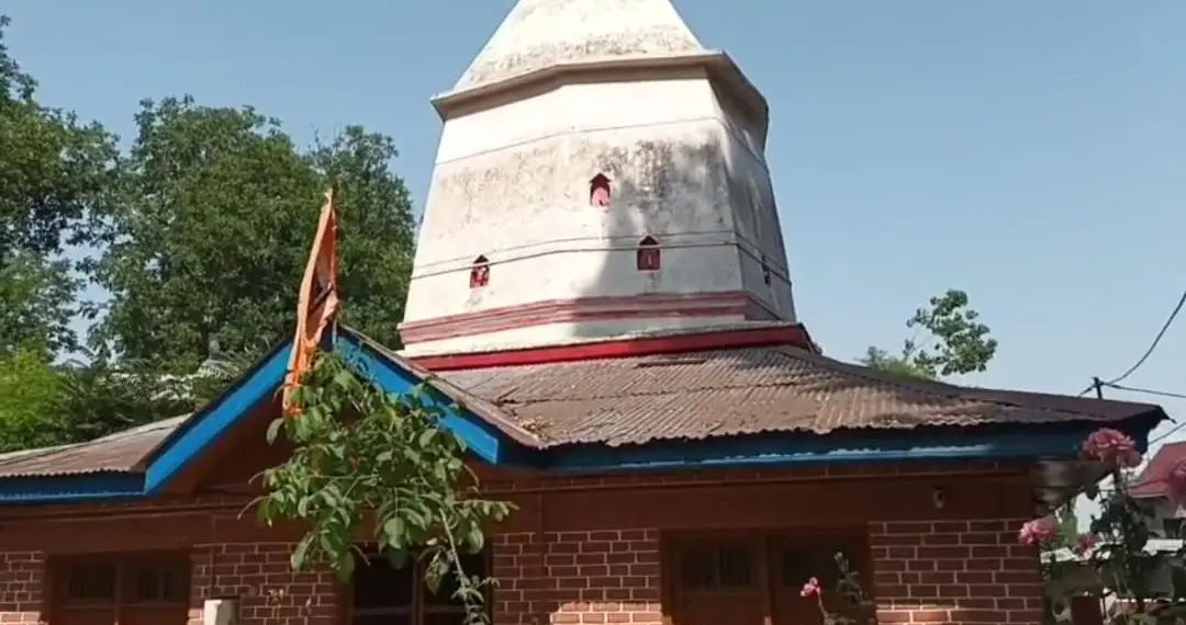 Budgam Muslim Man Tends Hindu Temple for Decades, Symbol of Enduring Brotherhood